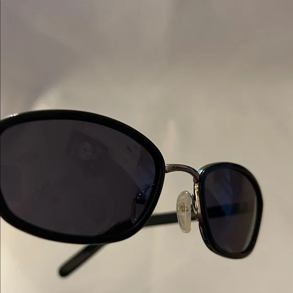 St John S-527 Stylish Black Sunglasses. New - Picture 4 of 6